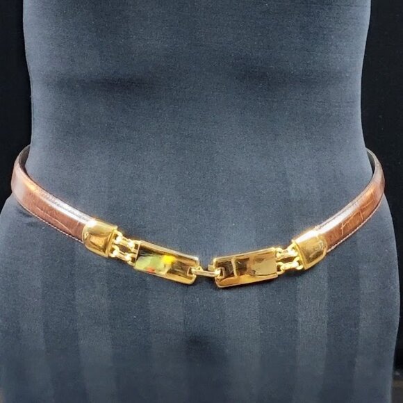 Avignon Adjustable Leather Belt | Brass Hook Buckle Made in Spain | 24–39" Waist - Picture 3 of 10